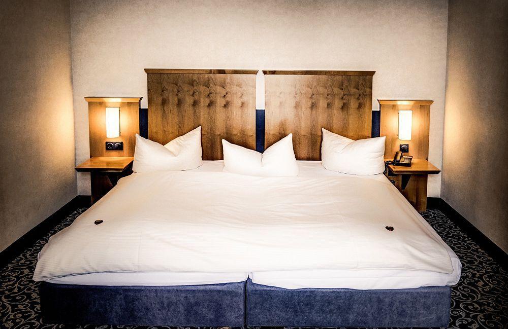 Hotel Asgard ซินโนวิทซ์ ภายนอก รูปภาพ