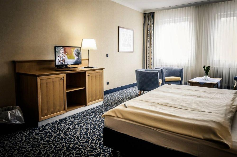 Hotel Asgard ซินโนวิทซ์ ภายนอก รูปภาพ