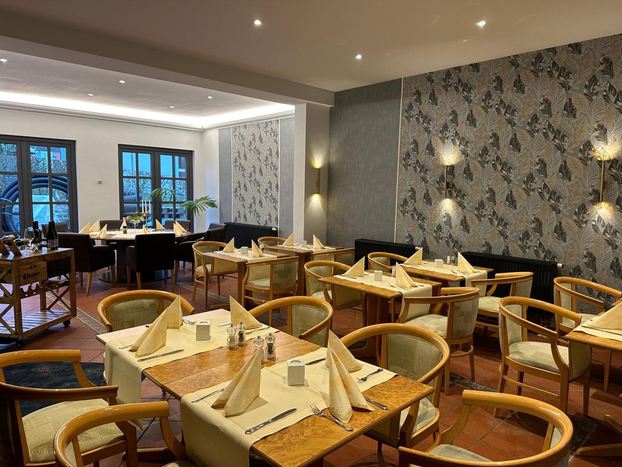 Hotel Asgard ซินโนวิทซ์ ภายนอก รูปภาพ